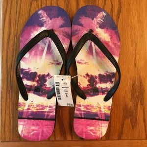 NWT Aeropostale Women's Flip Flops Size 7